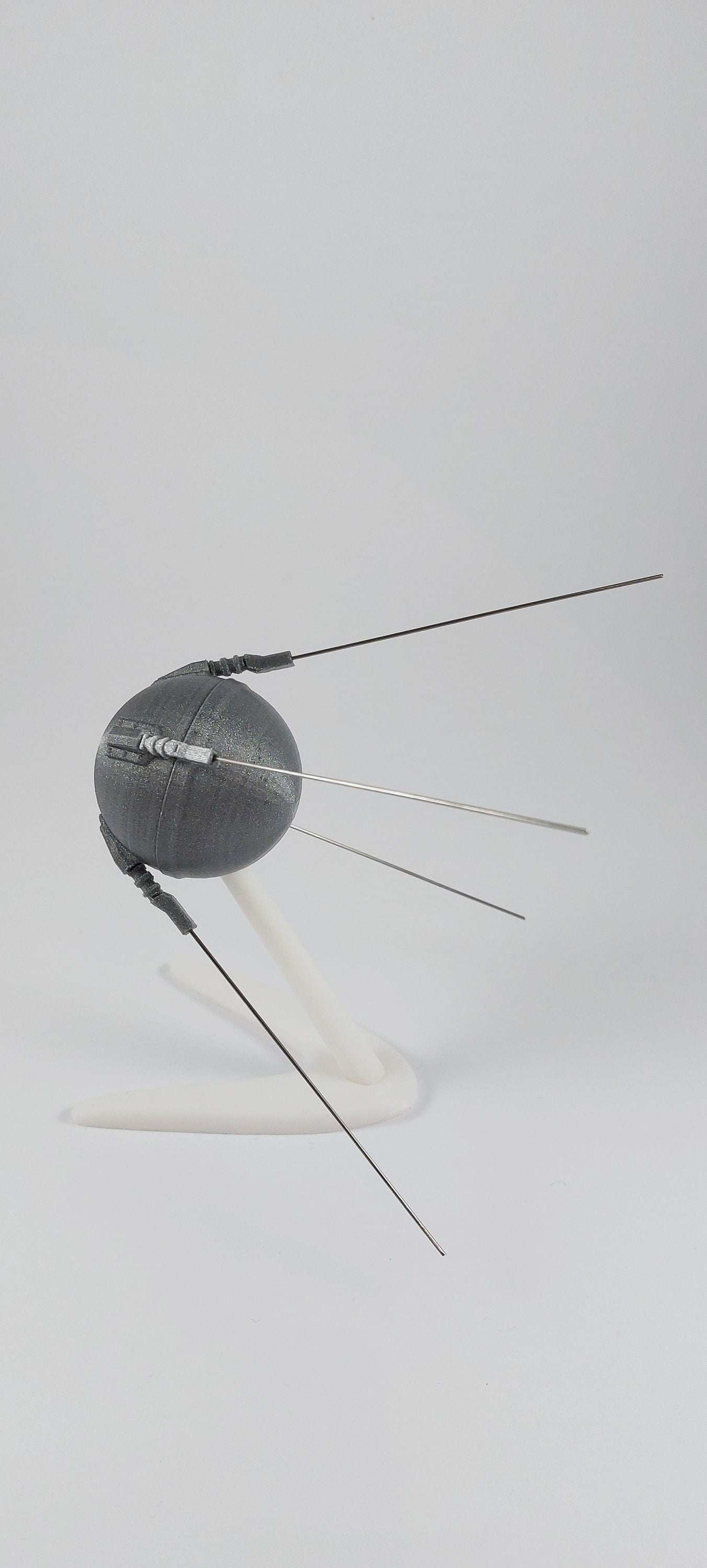 Sputnik 1 Satellite Model on Stand – 1:11 Scale Replica with Antennas, Collectible Spacecraft Decor - 3DEvricPrinting