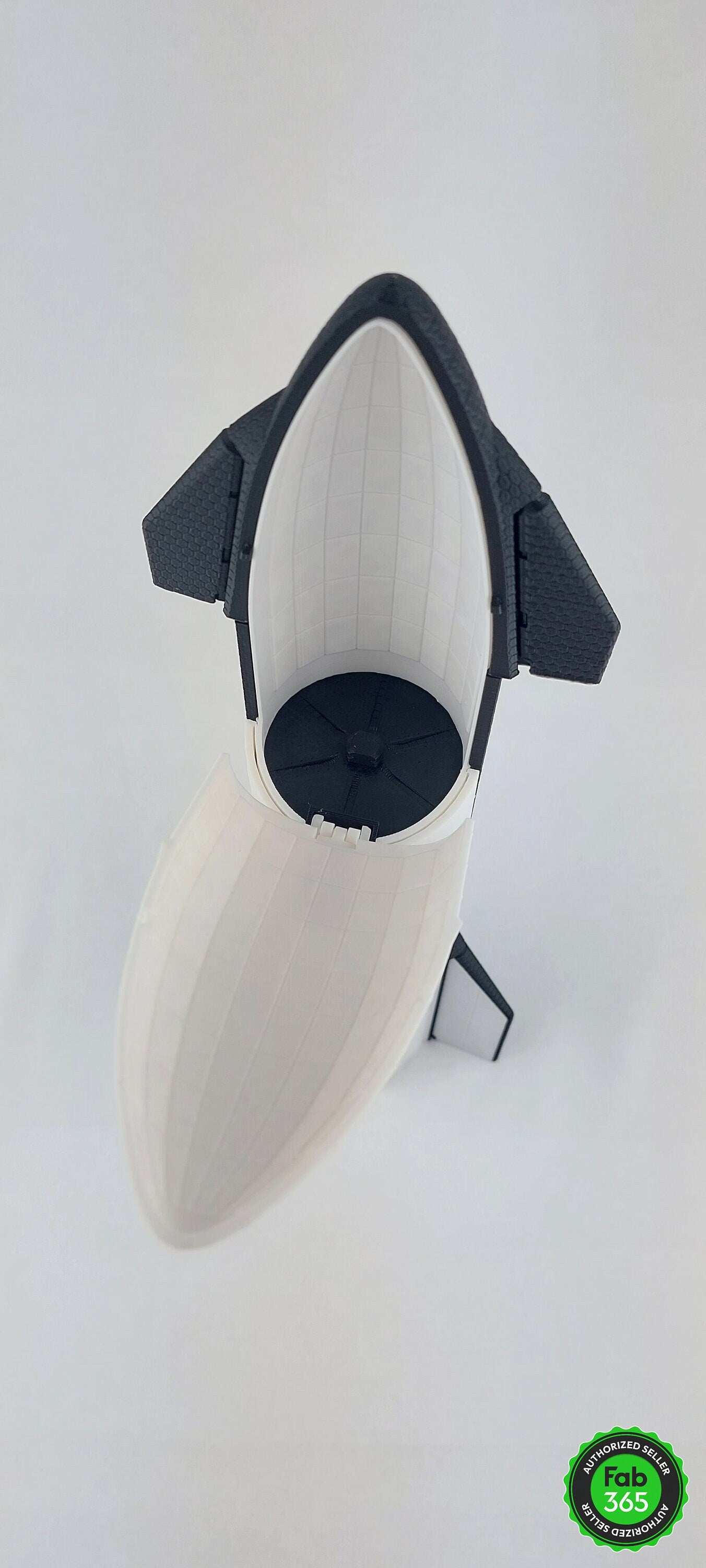 SpaceX Starship Cargo Model: 3D Printed Rocket, Functional Hangar - 3DEvricPrinting