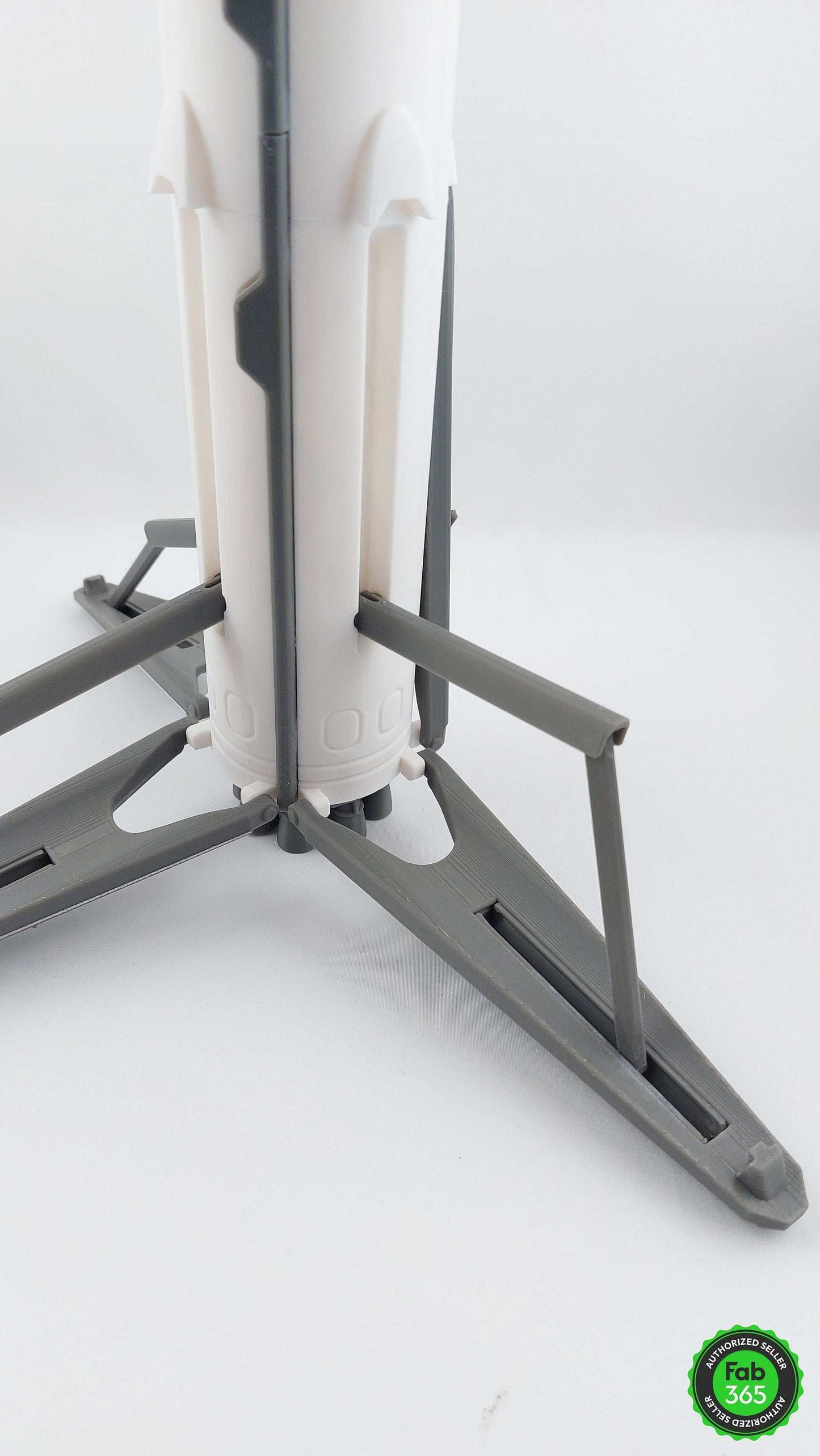 Falcon 9 Rocket with Crew Dragon Capsule GIFT β Large 90 cm 1:66 Scale SpaceX Model with Folding Legs - 3DEvricPrinting