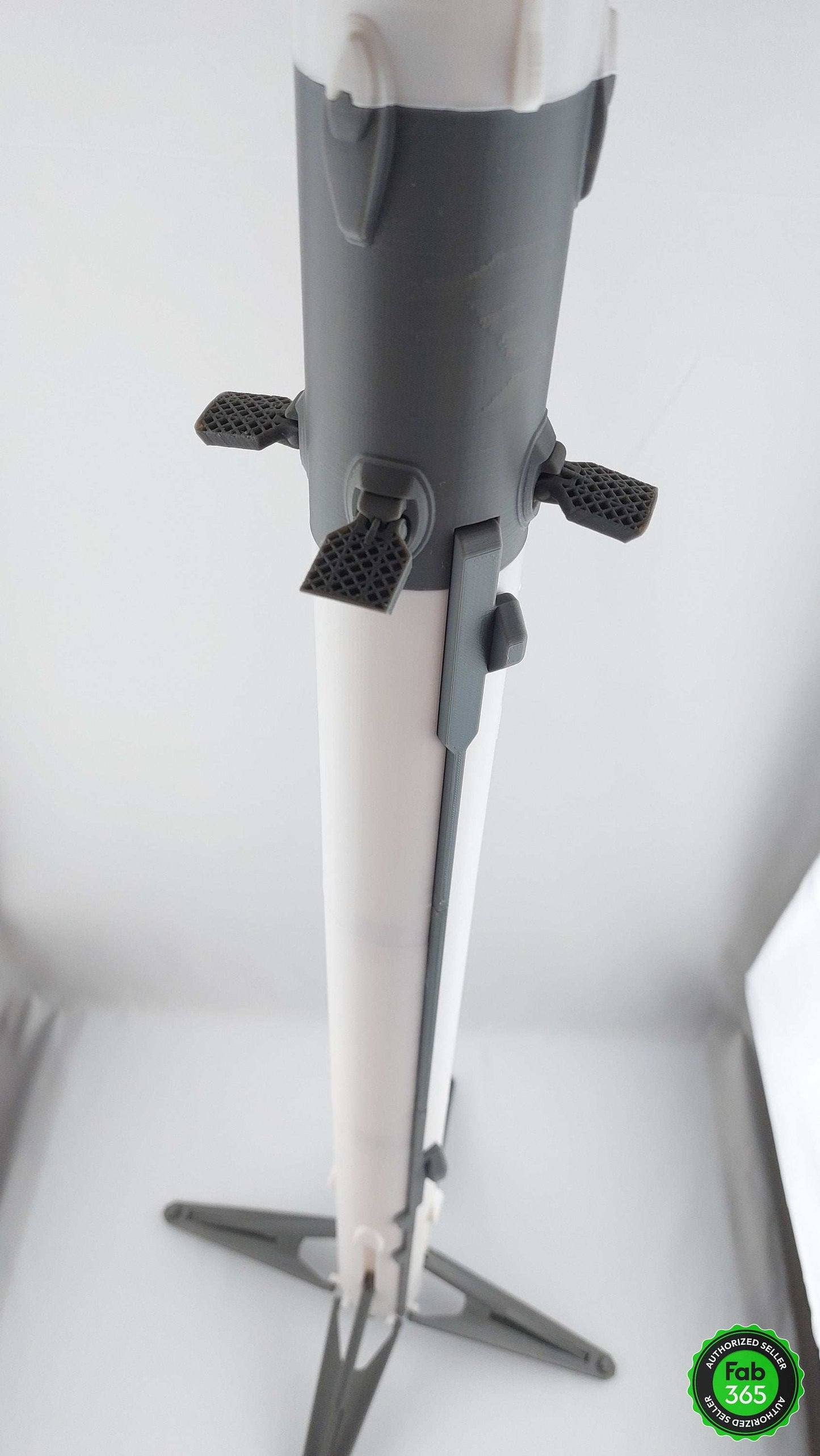 Falcon 9 Rocket with Crew Dragon Capsule GIFT β Large 90 cm 1:66 Scale SpaceX Model with Folding Legs - 3DEvricPrinting
