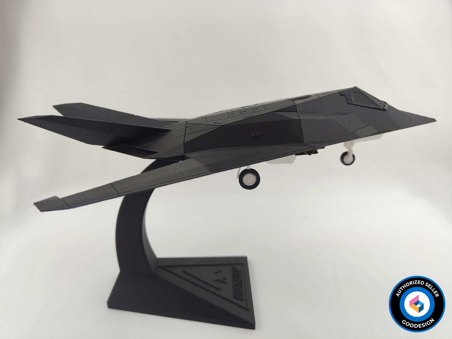 3D Printed F-117 Nighthawk Model: 1/72 Scale Stealth Fighter Replica - 3DEvricPrinting