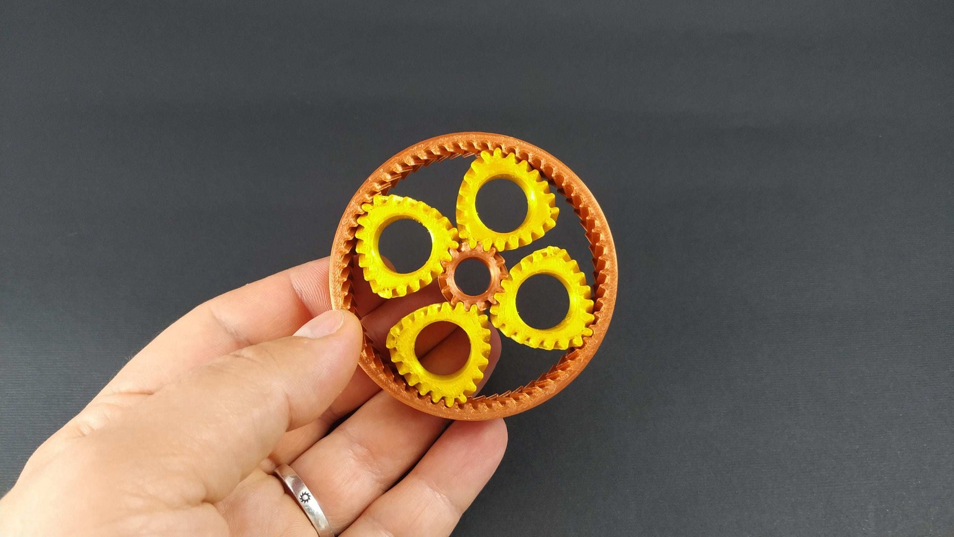 Planetary Gears Fidget Spinner: 3D Printed Stress Reliever - 3DEvricPrinting