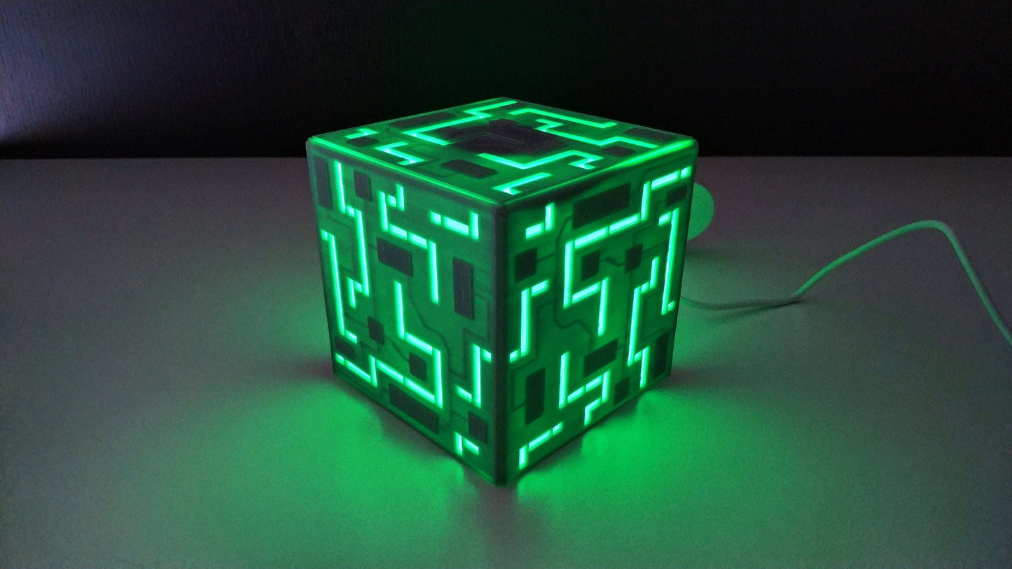 The Alien Cube Multicolor LED USB Table Lamp 3D Printed - 3DEvricPrinting