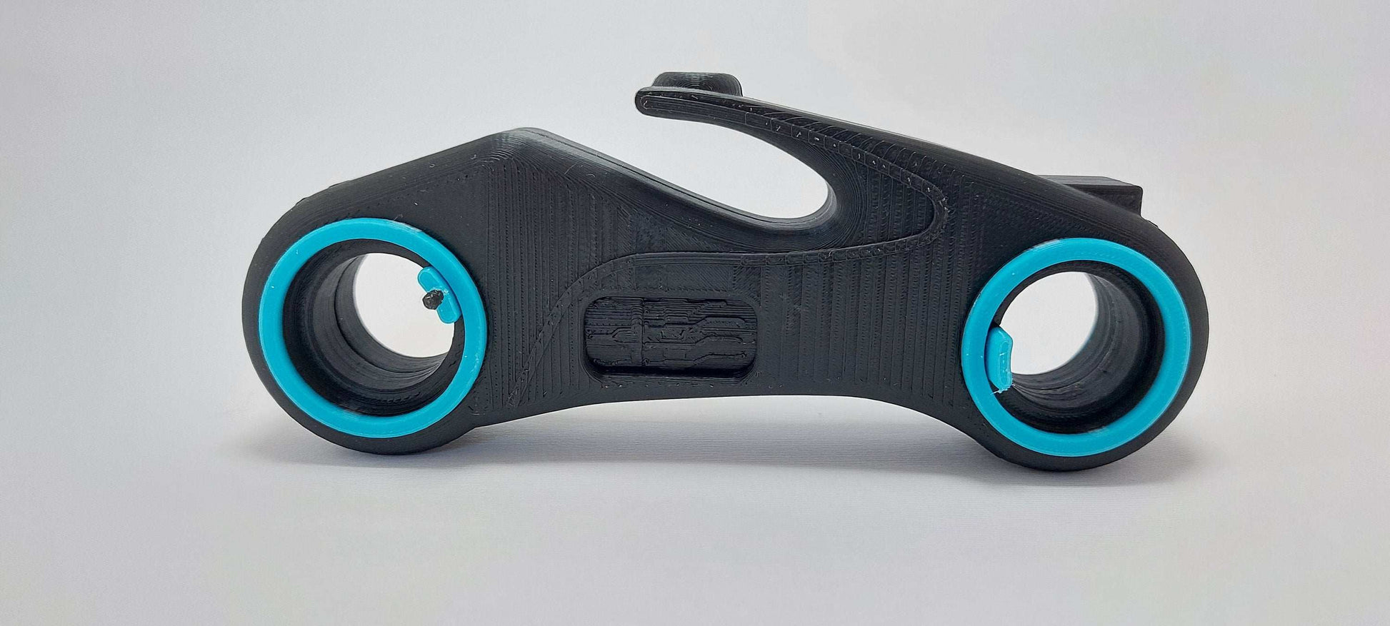 Tron Legacy Light Cycle 3D Printed Model – 5th Generation Dual Color Sci-Fi Motorcycle Replica - 3DEvricPrinting