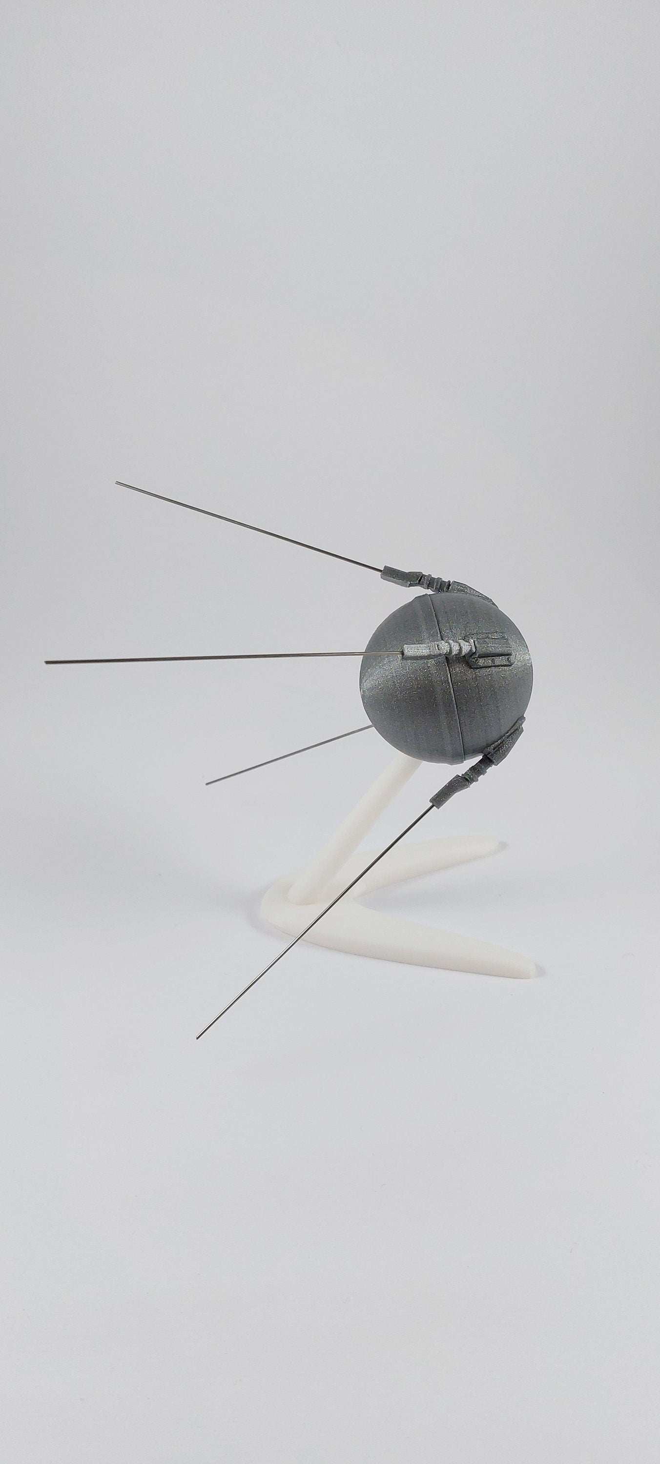 Sputnik 1 Satellite Model on Stand – 1:11 Scale Replica with Antennas, Collectible Spacecraft Decor - 3DEvricPrinting