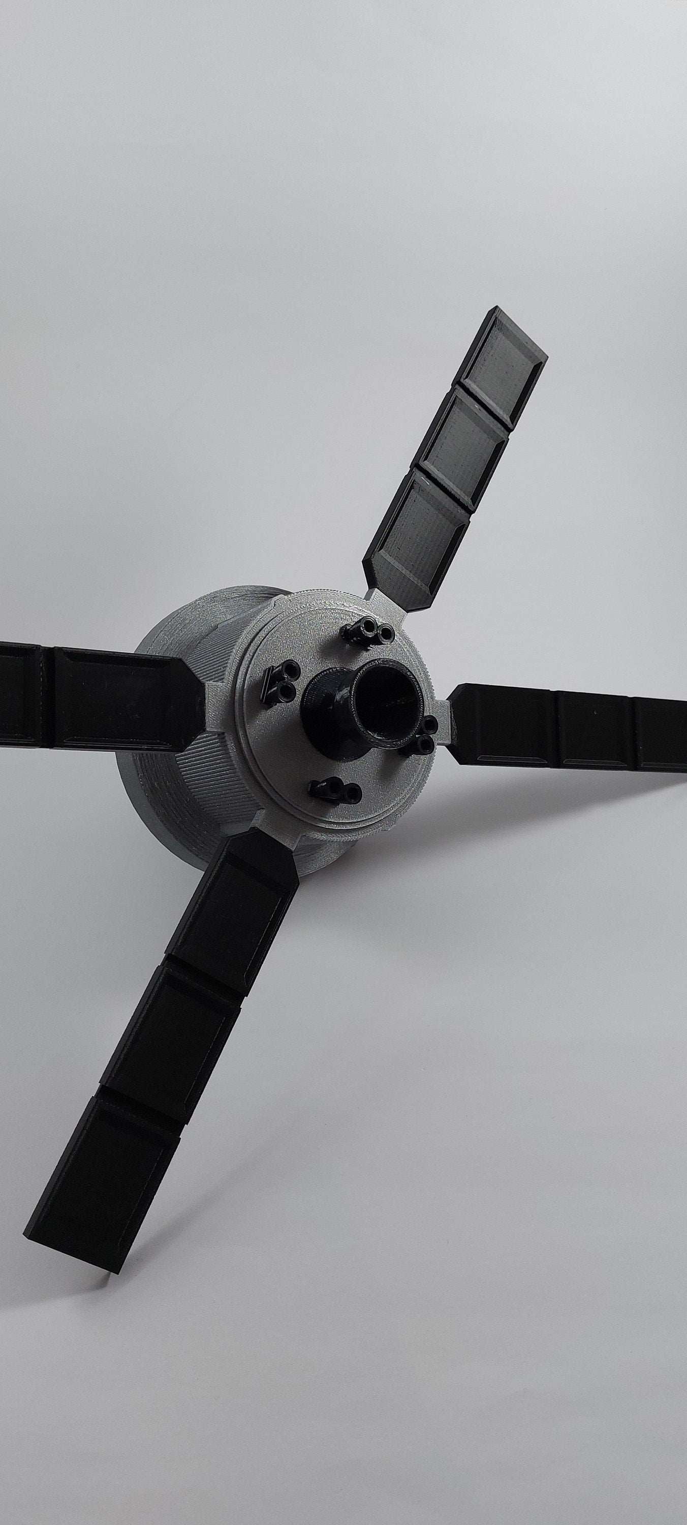 Orion Spacecraft Artemis 1 Model 1:48 Scale – Detailed NASA Collectible with Removable Solar Panels - 3DEvricPrinting