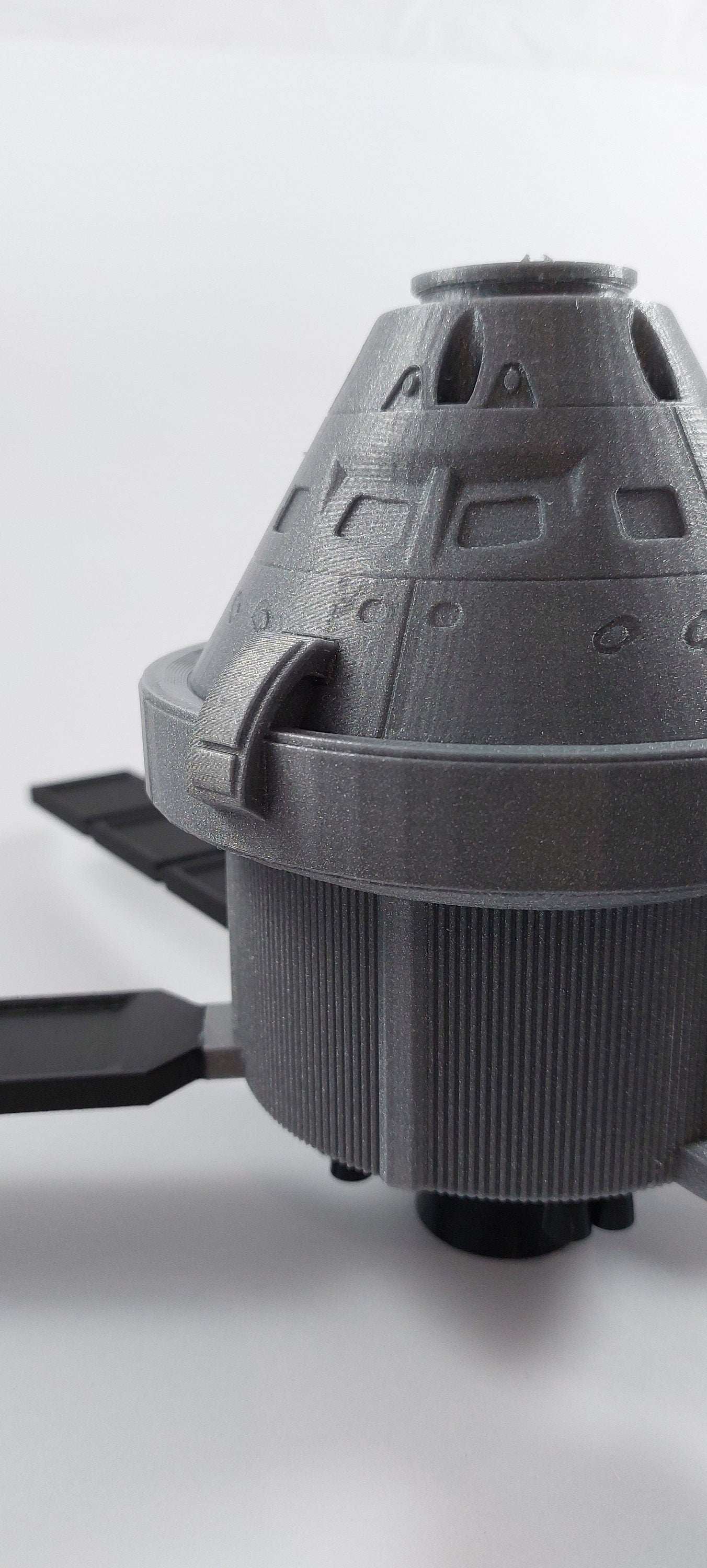 Orion Spacecraft Artemis 1 Model 1:48 Scale – Detailed NASA Collectible with Removable Solar Panels - 3DEvricPrinting