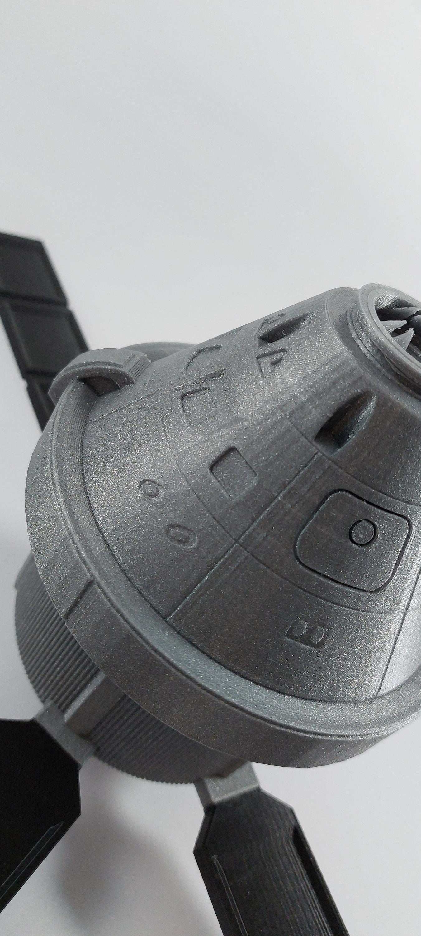 Orion Spacecraft Artemis 1 Model 1:48 Scale – Detailed NASA Collectible with Removable Solar Panels - 3DEvricPrinting