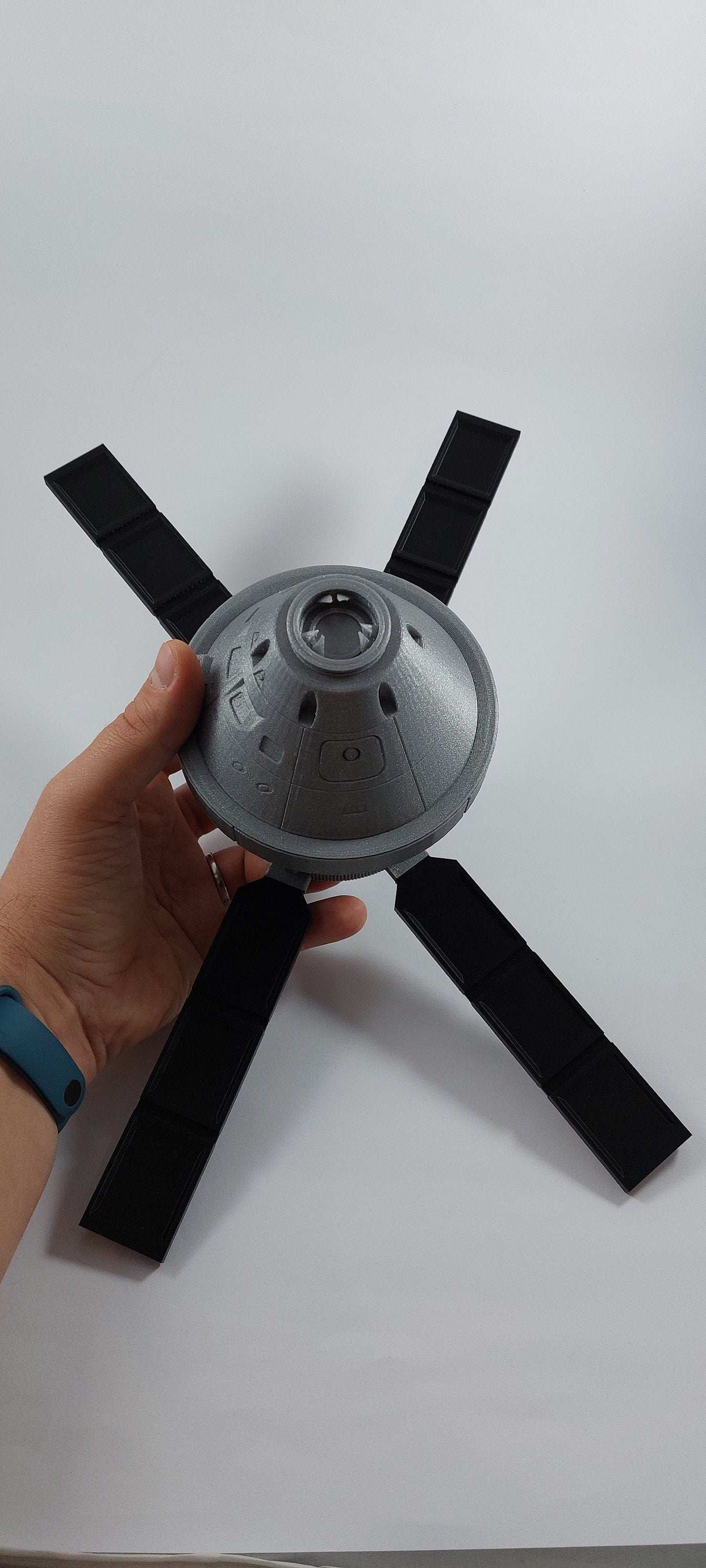 Orion Spacecraft Artemis 1 Model 1:48 Scale – Detailed NASA Collectible with Removable Solar Panels - 3DEvricPrinting