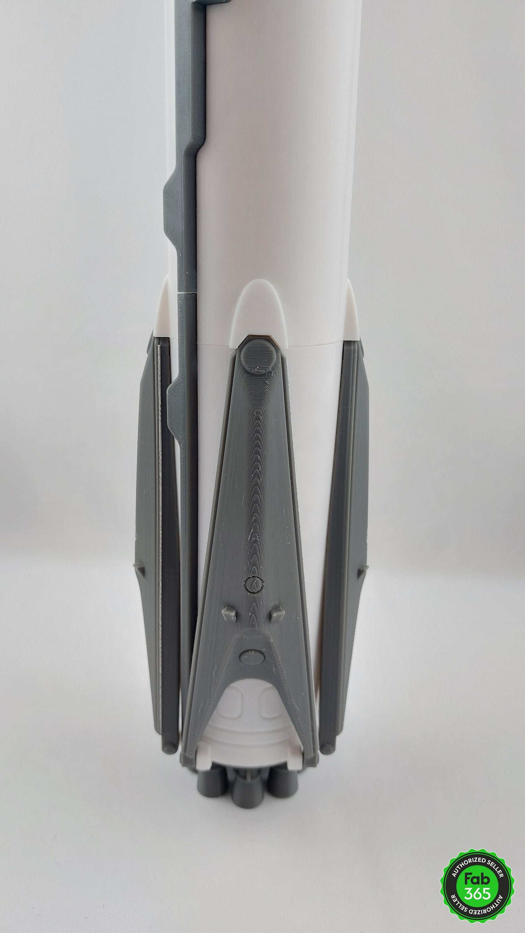 Falcon 9 Rocket with Crew Dragon Capsule GIFT – Large 90 cm 1:66 Scale SpaceX Model with Folding Legs - 3DEvricPrinting