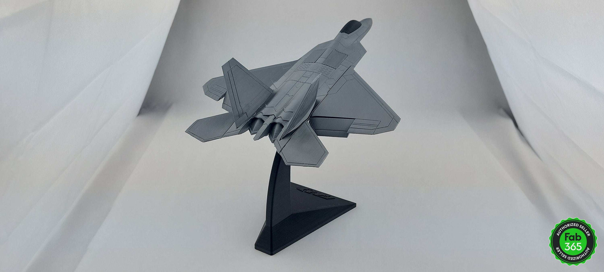 3D Printed F-22 Raptor Model: 1/72 Scale Collectible with Stand - 3DEvricPrinting